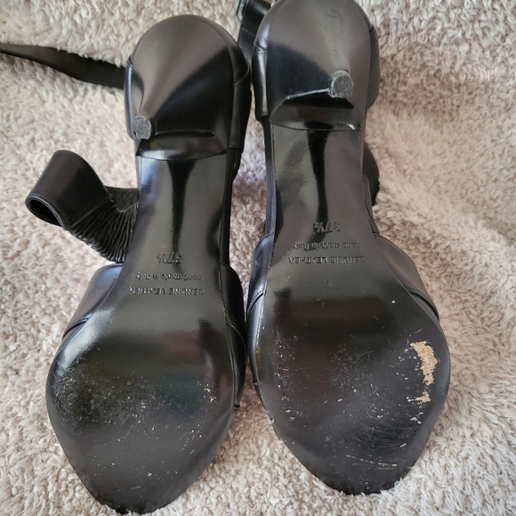 SALE! Make $300 offer - Picture 4 of 7